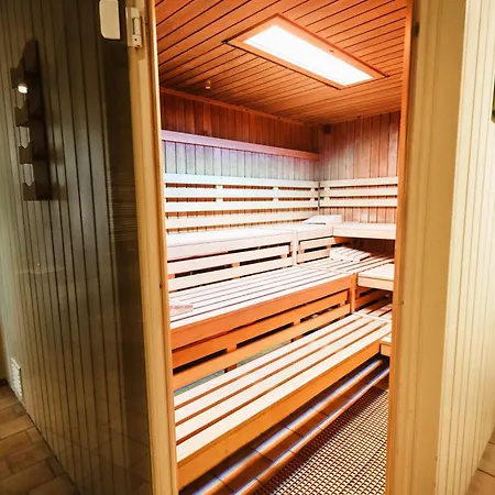 Superior 581, Mit Sauna & Schwimmbad شقة